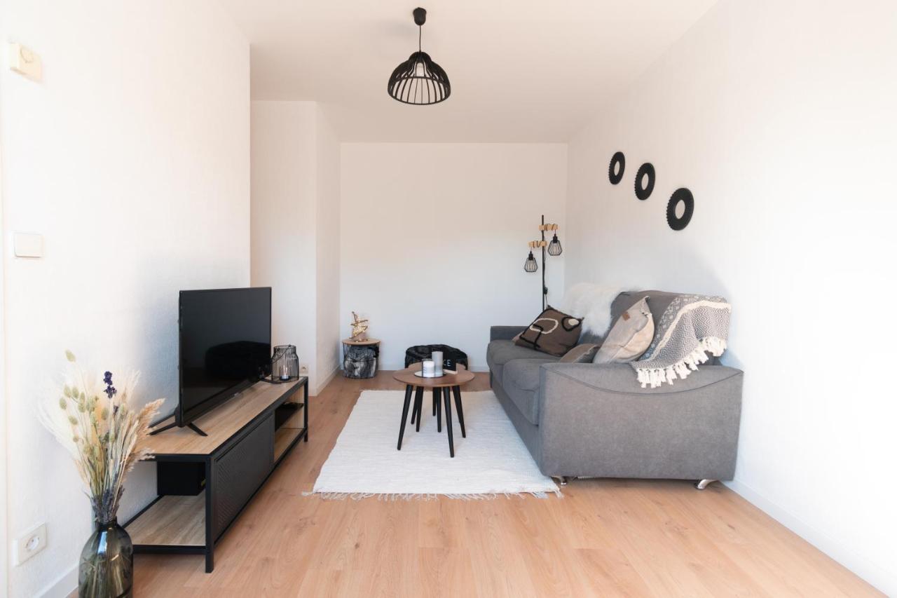 Bienvenue Chez Vous Tres Calme Et En Plein Centre Apartment Mantes-la-Jolie ภายนอก รูปภาพ