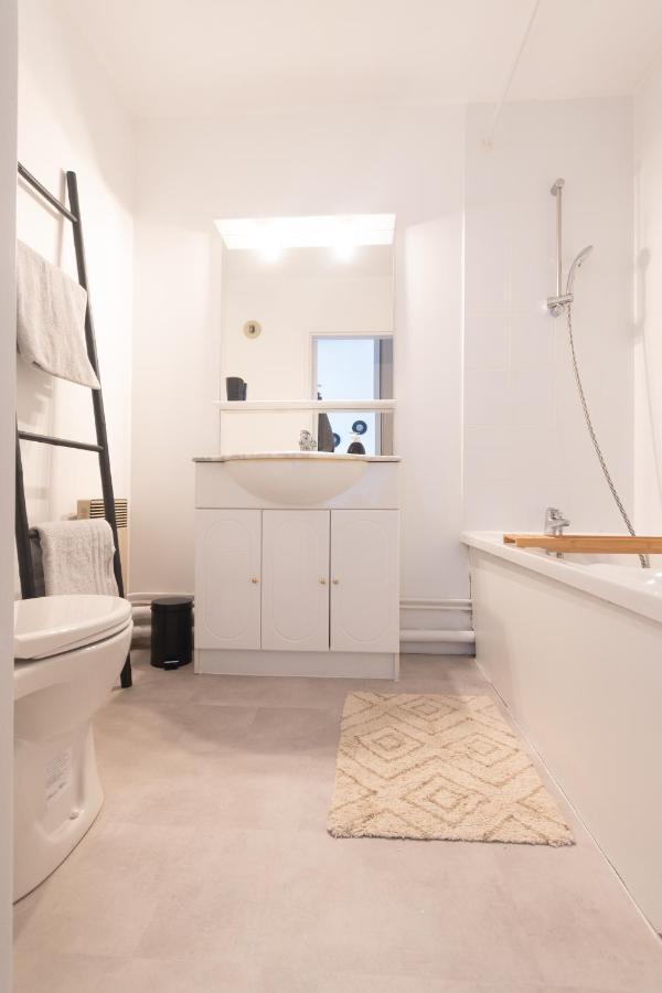Bienvenue Chez Vous Tres Calme Et En Plein Centre Apartment Mantes-la-Jolie ภายนอก รูปภาพ