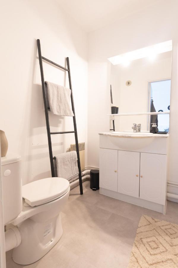Bienvenue Chez Vous Tres Calme Et En Plein Centre Apartment Mantes-la-Jolie ภายนอก รูปภาพ